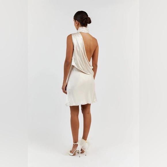 DISSH Aisle Pearl Satin Backless Mini Dress - Picture 5 of 5